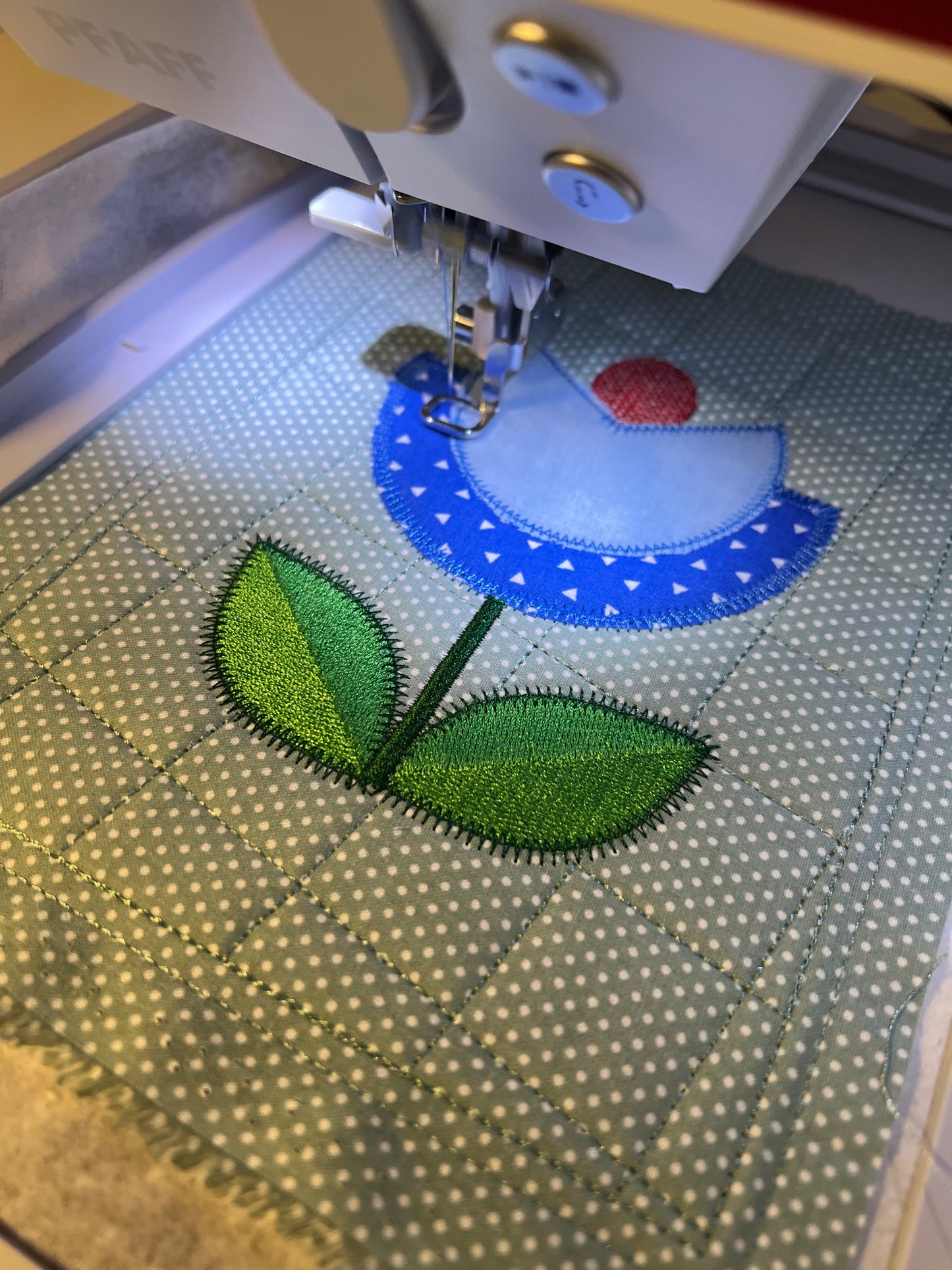 Nordic Bloom (Blume Applikation und Quilt)