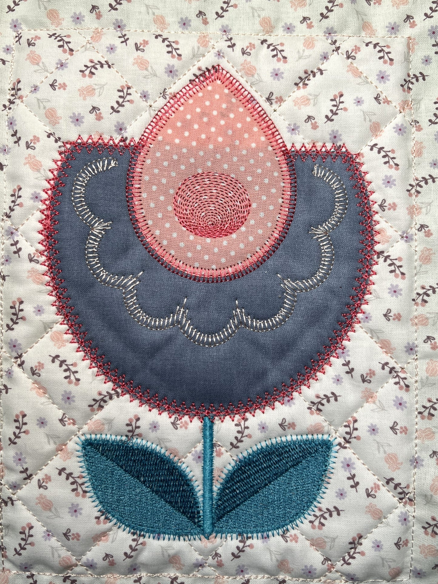 Nordic Bloom (Blume Applikation und Quilt)